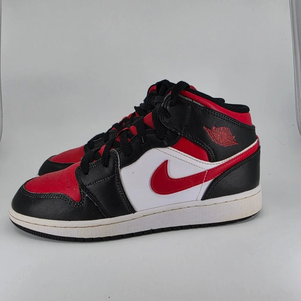 Nike Air Jordan 1 Mids Shoes Kids 6.5Y Black Fire Red White Alternate Bred Toe